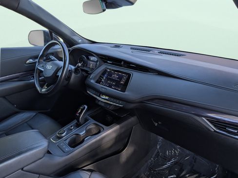Used 2023 Cadillac XT4 Luxury w/ Cold Weather Package image 26