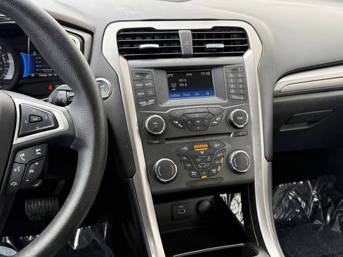 Used 2018 Ford Fusion S image 23