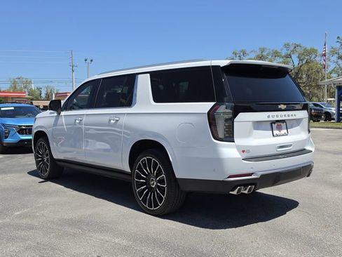 New 2026 Chevrolet Suburban High Country image 3