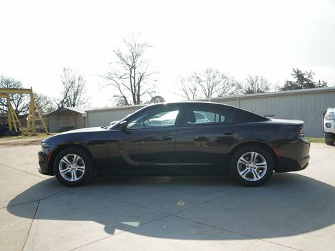 Used 2022 Dodge Charger SXT image 17
