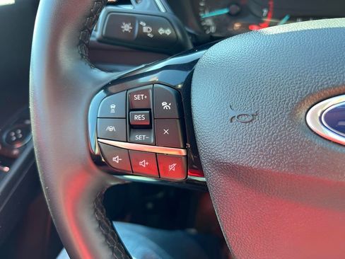 Used 2022 Ford Escape SEL image 28