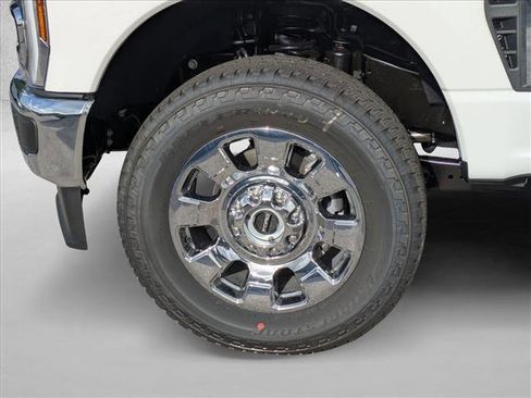 New 2026 Ford F250 Lariat w/ Chrome Package image 16