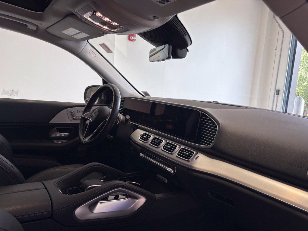 Used 2024 Mercedes-Benz GLE 350 4MATIC image 30