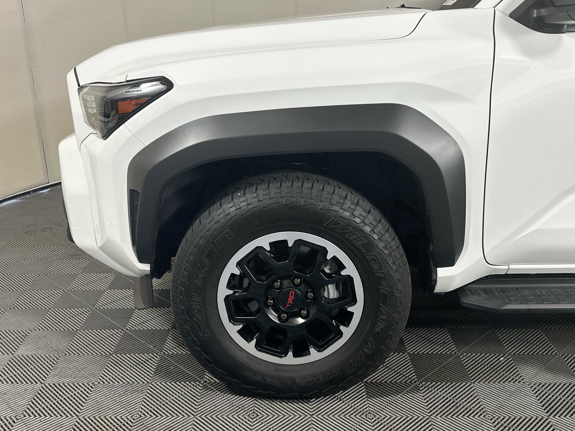Certified 2025 Toyota 4Runner TRD Off-Road Premium AWD/4WD image 11