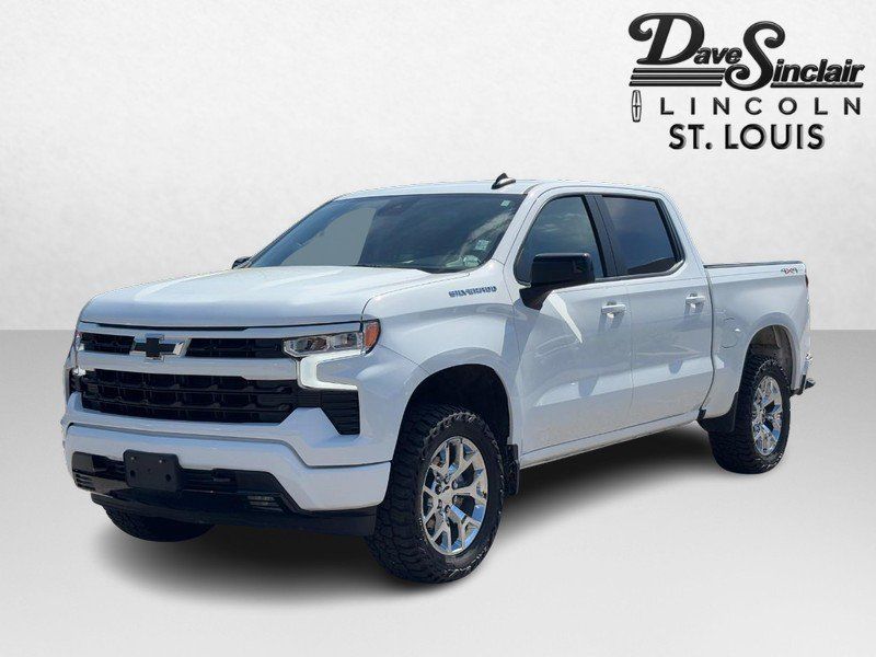 Used 2024 Chevrolet Silverado 1500 RST AWD/4WD image 7