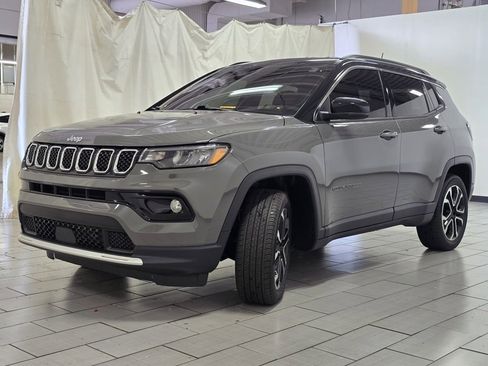 Used 2024 Jeep Compass Limited image 12