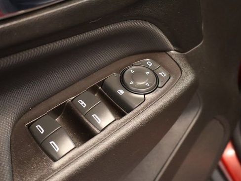 Used 2022 Chevrolet Equinox RS w/ RS Leather Package image 11