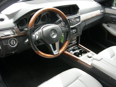 Used 2013 Mercedes-Benz E 350 Sedan image 8