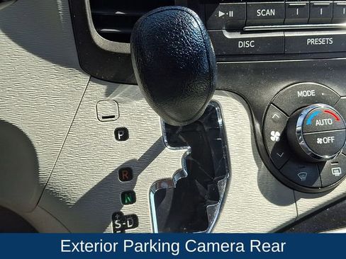 Used 2013 Toyota Sienna LE FWD image 12