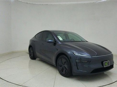 Used 2026 Tesla Model Y Long Range image 60