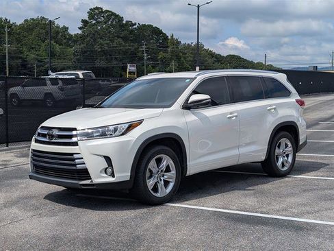 Used 2017 Toyota Highlander Limited image 1
