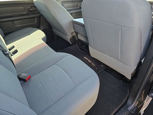 Used 2017 RAM 1500 Express w/ Express Value Package image 12