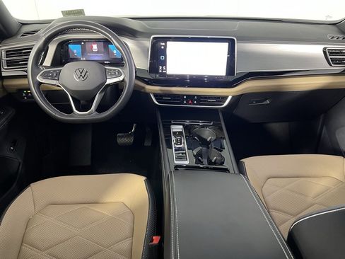 Used 2024 Volkswagen Atlas Cross Sport SE image 13