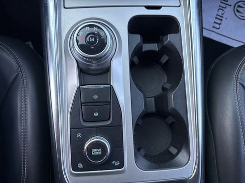 Used 2021 Ford Explorer XLT w/ Equipment Group 202A image 14