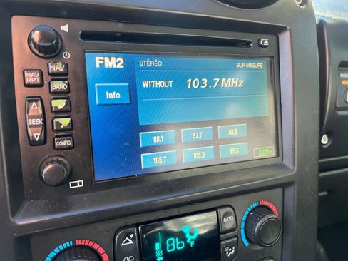 Used 2005 HUMMER H2 Base w/ Preferred Equipment Group image 36