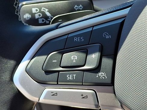Used 2025 Volkswagen Atlas SE AWD/4WD image 20