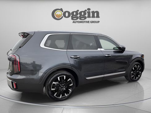 Used 2024 Kia Telluride SX w/ Towing Package image 11