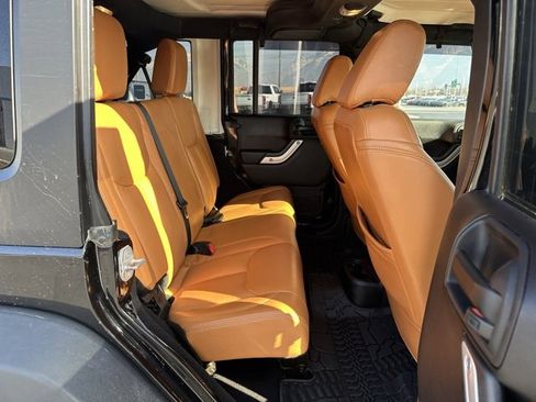 Used 2016 Jeep Wrangler Unlimited Rubicon w/ Connectivity Group image 16