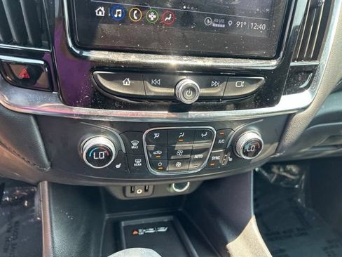 Used 2023 Chevrolet Traverse LT w/ LPO, Cargo Package AWD/4WD image 24