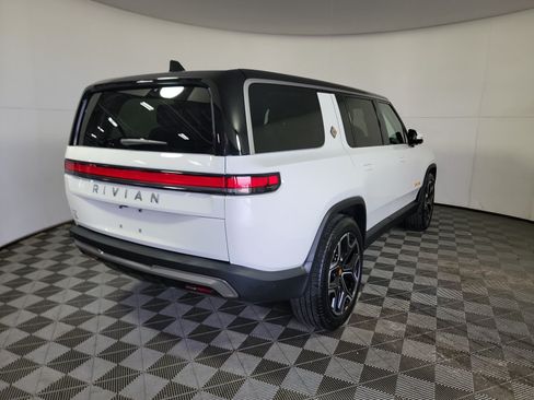 Used 2024 Rivian R1S Adventure AWD/4WD image 5