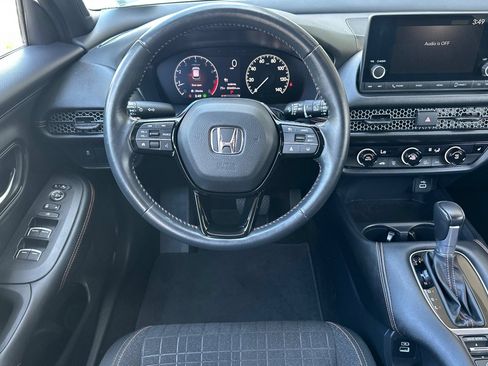 Used 2023 Honda HR-V Sport image 18