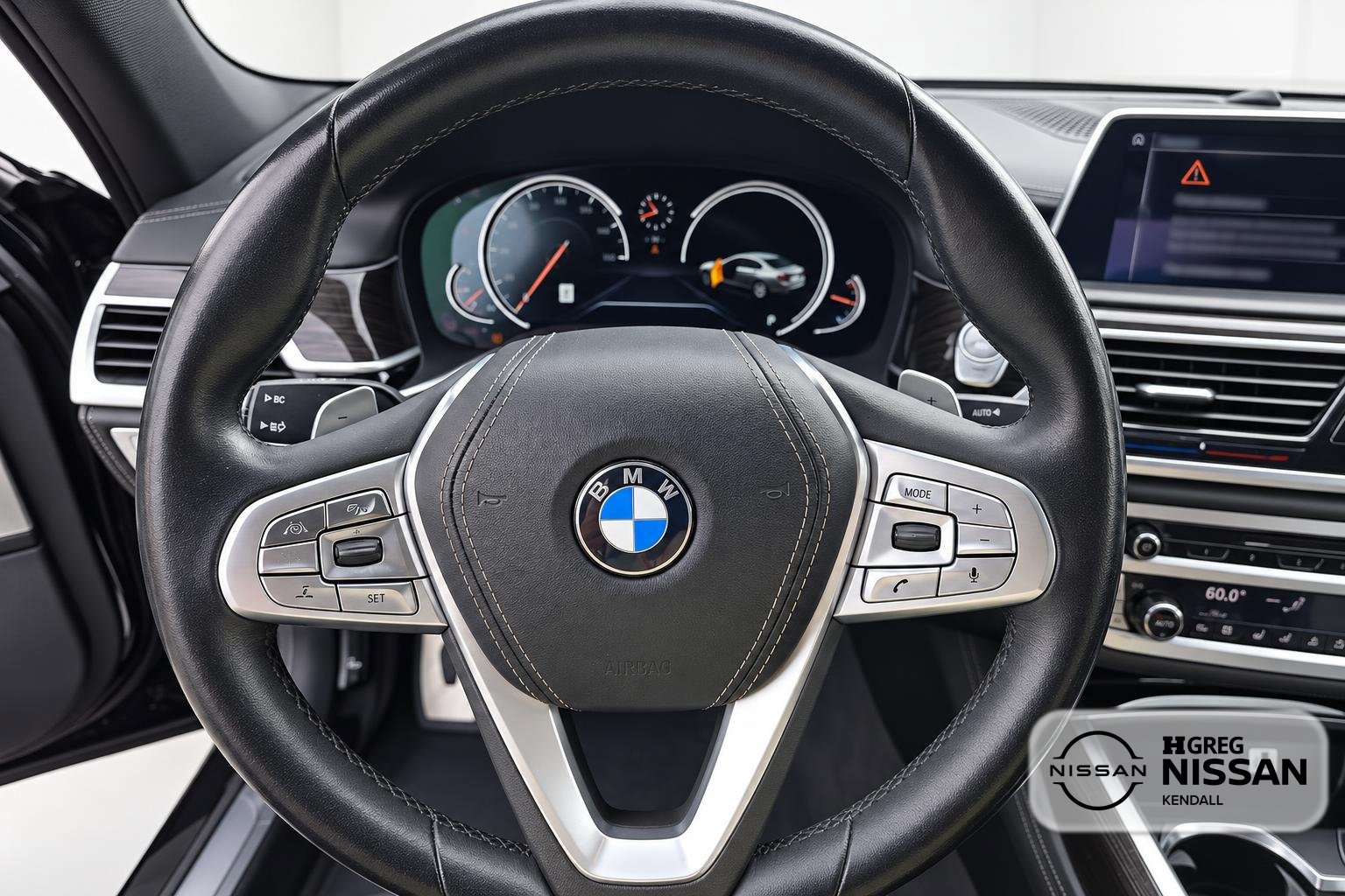 Used 2017 BMW 750i RWD image 8