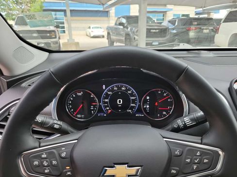Used 2024 Chevrolet Malibu LT FWD image 22
