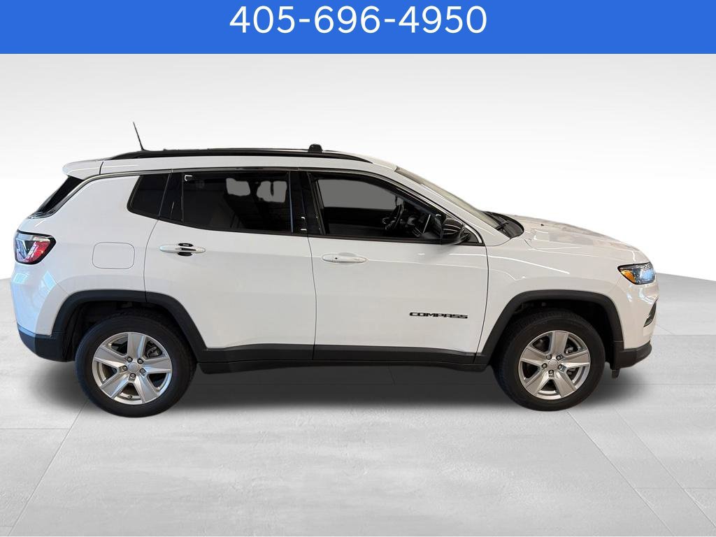 Used 2022 Jeep Compass Latitude w/ Convenience Group AWD/4WD image 16