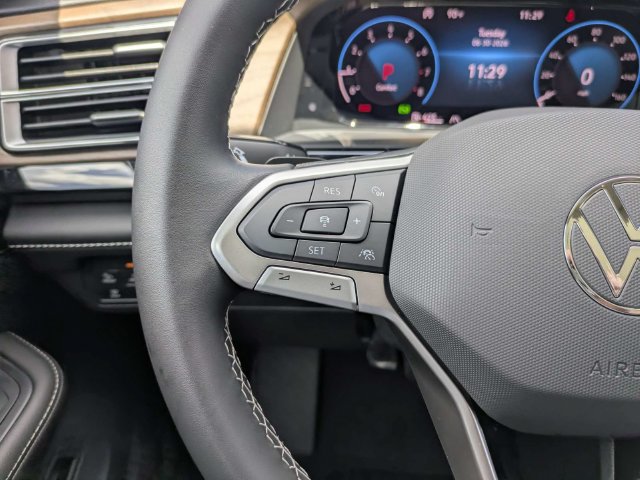 New 2026 Volkswagen Atlas SE FWD image 28
