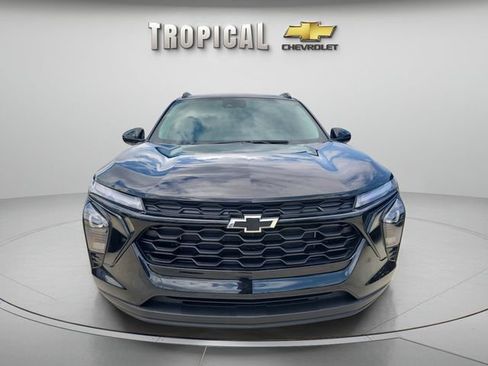 New 2026 Chevrolet Trax LT w/ Midnight Edition FWD image 8