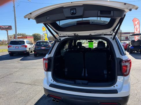 Used 2018 Ford Explorer Sport image 21