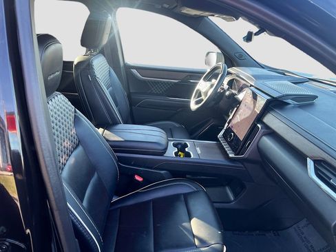 Used 2024 GMC Acadia Denali w/ Super Cruise Package image 31