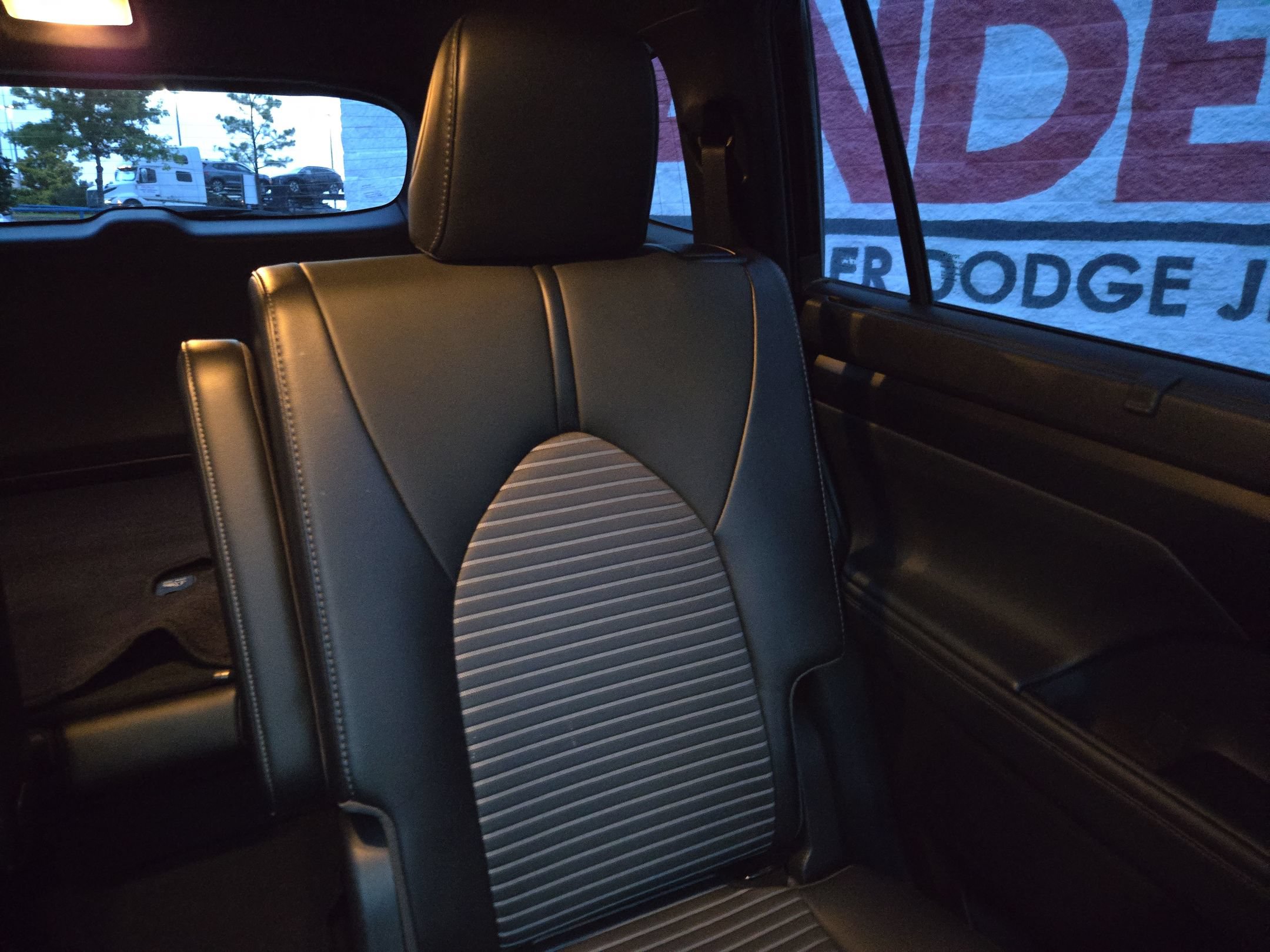 Used 2021 Toyota Highlander XSE FWD image 14
