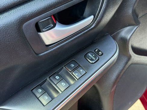 Used 2017 Toyota Camry SE FWD image 18