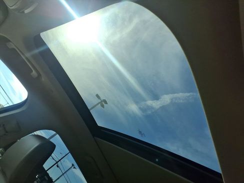 Used 2022 Lincoln Nautilus Reserve image 16