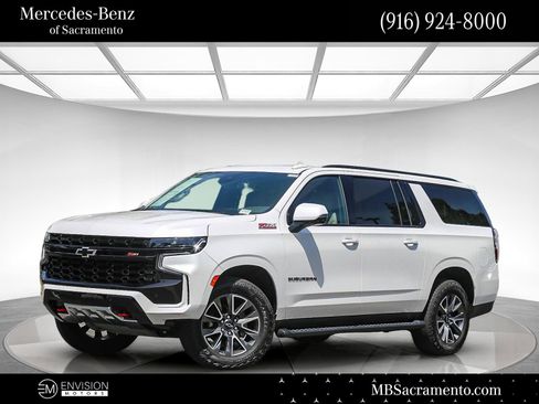 Used 2024 Chevrolet Suburban Z71 w/ Luxury Package AWD/4WD image 1