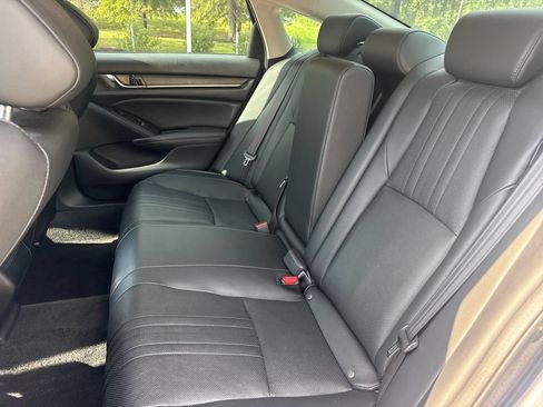 Used 2020 Honda Accord Touring image 31