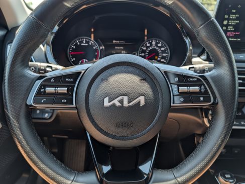 Certified 2023 Kia Seltos SX w/ SX Sunroof Package AWD/4WD image 25