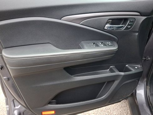 Used 2023 Honda Ridgeline RTL image 12