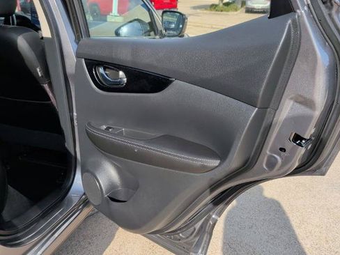 Used 2021 Nissan Rogue Sport SL FWD image 20