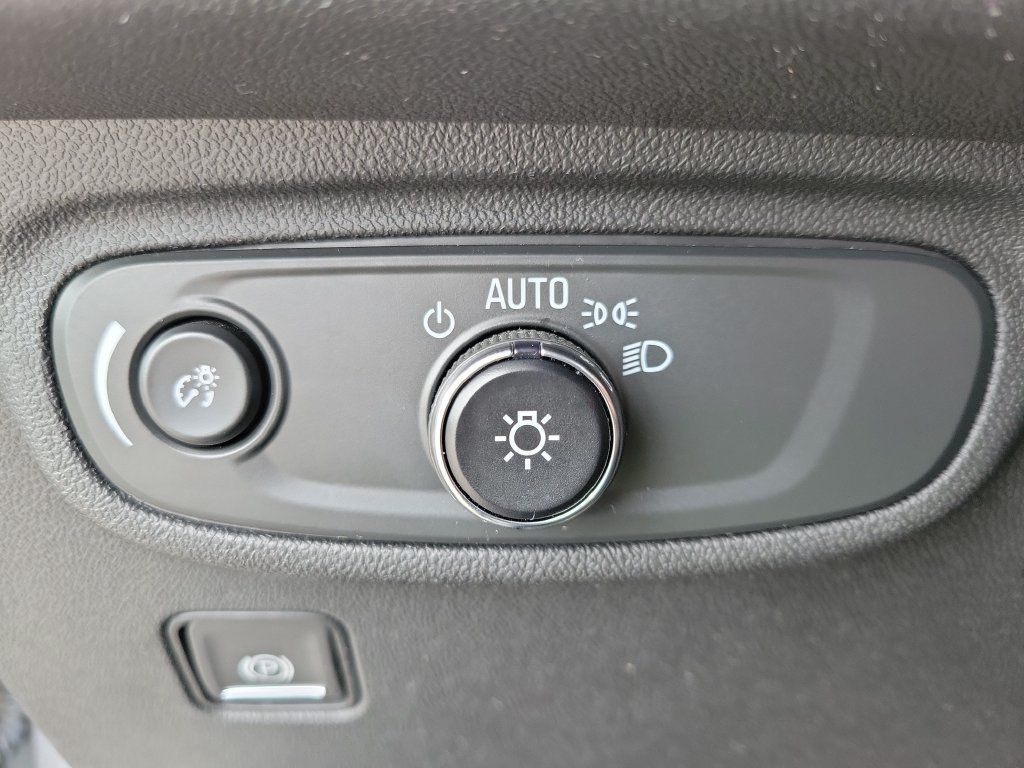 Used 2023 GMC Terrain SLE w/ Driver Convenience Package AWD/4WD image 22
