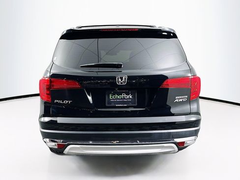 Used 2017 Honda Pilot Touring image 7