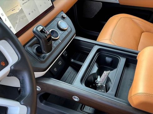 Certified 2023 Land Rover Defender 130 SE image 18