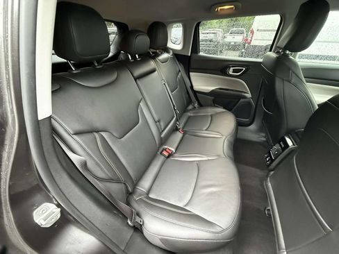 Used 2022 Jeep Compass Limited w/ Elite Group AWD/4WD image 10