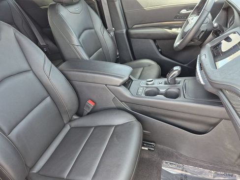 Used 2019 Cadillac XT4 Sport w/ Cold Weather Package AWD/4WD image 16