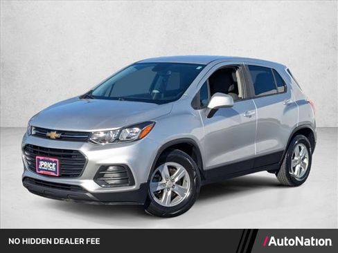Used 2020 Chevrolet Trax LS w/ Tint and Cruise Package FWD image 1