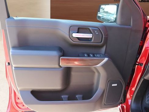 Used 2021 Chevrolet Silverado 1500 RST w/ Convenience Package II RWD image 11