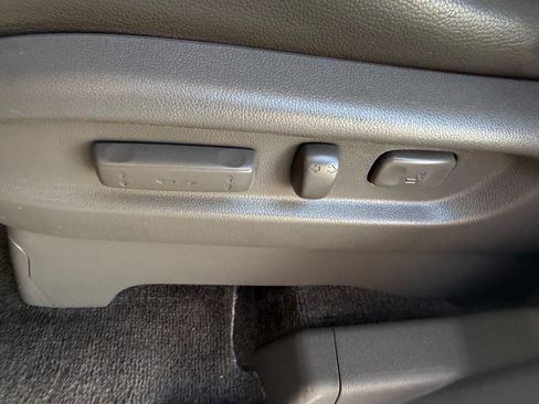 Used 2013 Honda Odyssey Touring image 22