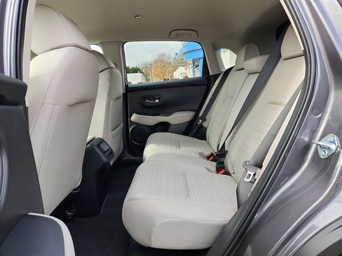 Certified 2026 Honda HR-V LX image 10