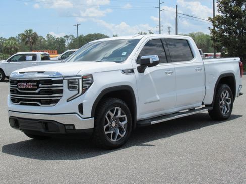 Used 2022 GMC Sierra 1500 SLT AWD/4WD image 3